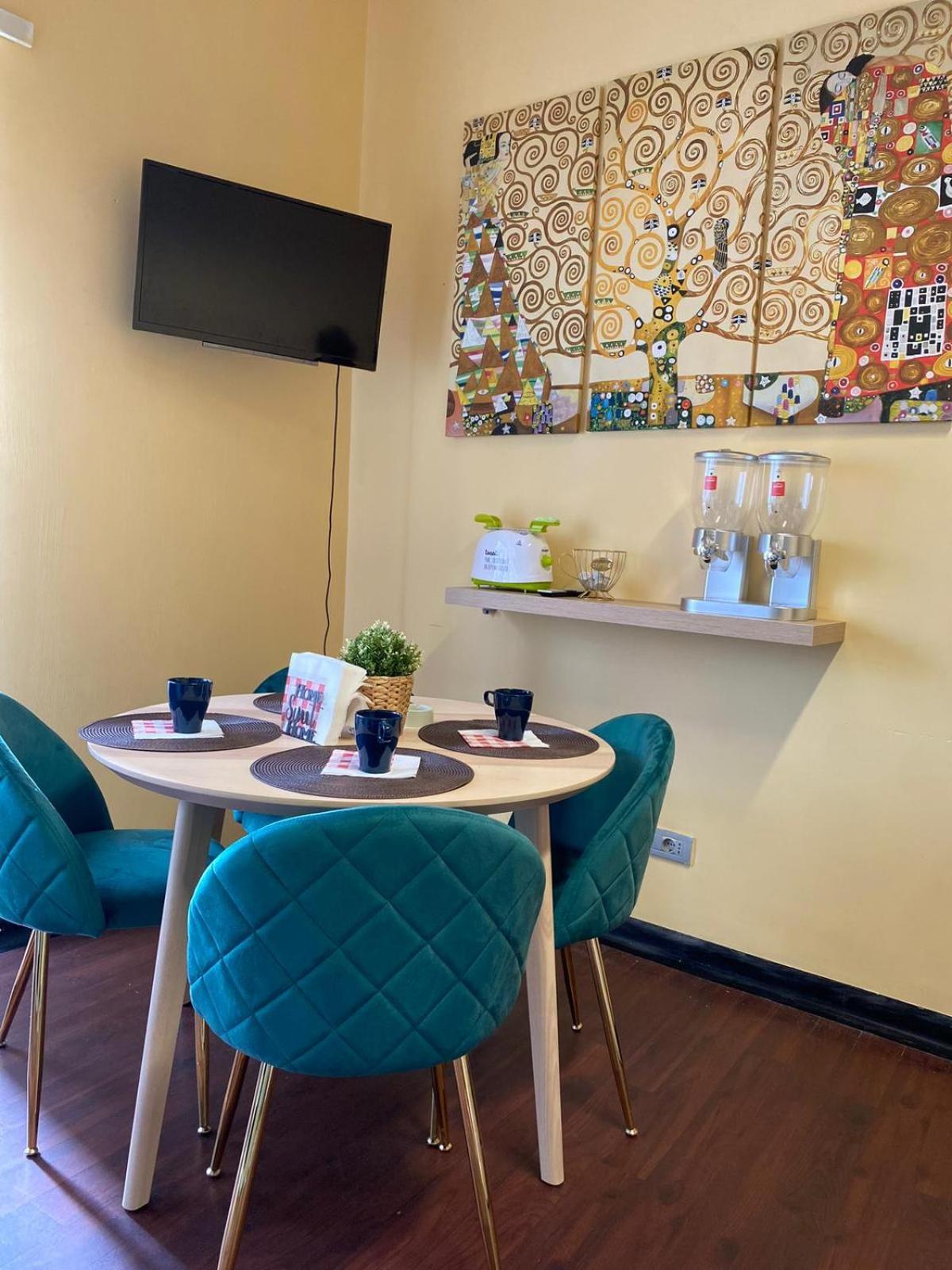 Dr House Luxury Apartment Рим Екстериор снимка